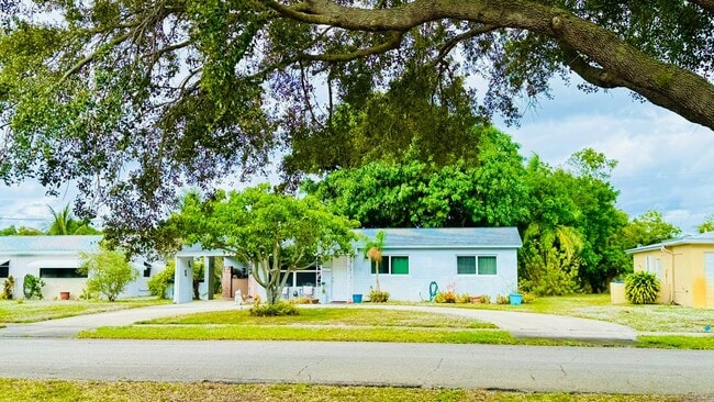 347 Flagler Blvd in West Palm Beach, FL - Building Photo - Building Photo