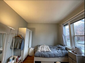 30 Babcock St, Unit 1 in Brookline, MA - Building Photo - Building Photo