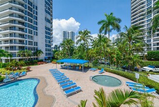 19195 Mystic Pointe Dr, Unit 2309 in Aventura, FL - Foto de edificio - Building Photo