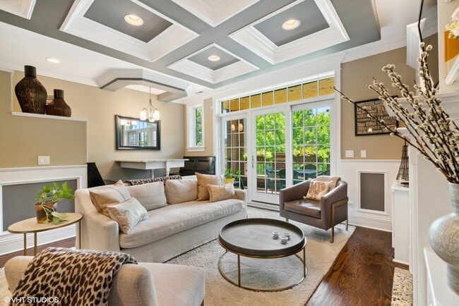 1022 W Diversey Pkwy in Chicago, IL - Building Photo - Building Photo