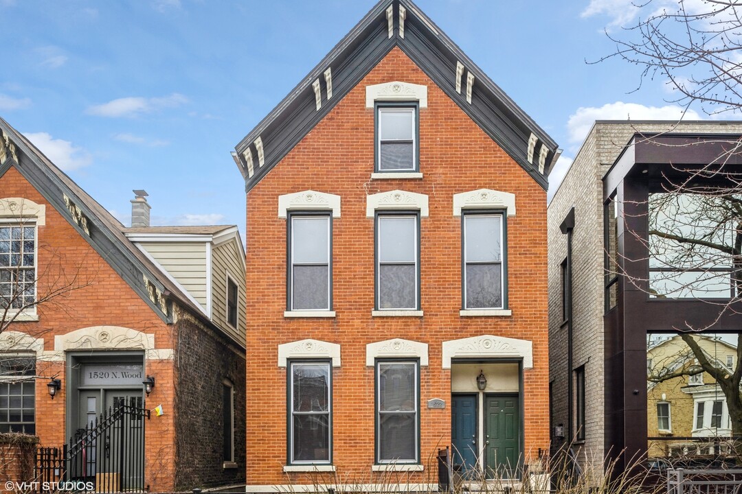 1522 N Wood St in Chicago, IL - Foto de edificio