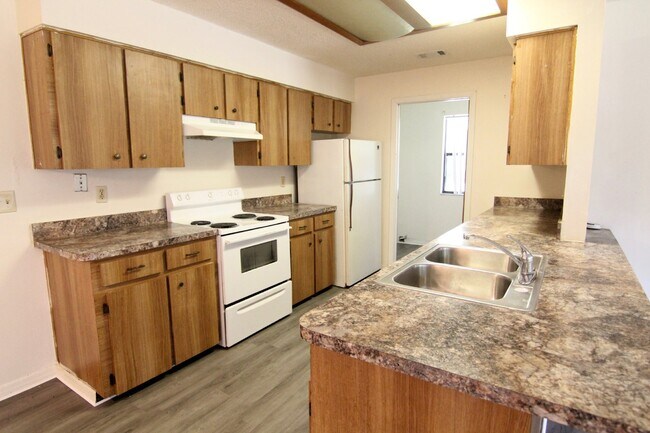 2110 S Deleon Ave in Titusville, FL - Building Photo - Building Photo