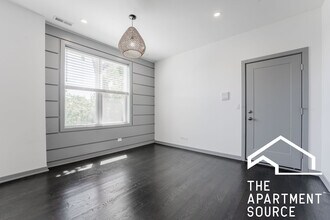 2803 N Mozart St in Chicago, IL - Building Photo - Building Photo