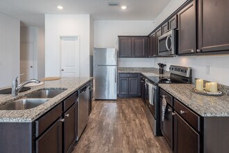 Hidden Creek* in Zephyrhills, FL - Building Photo - Interior Photo