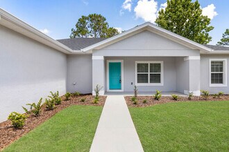 11 Portia Ln in Palm Coast, FL - Building Photo - Building Photo