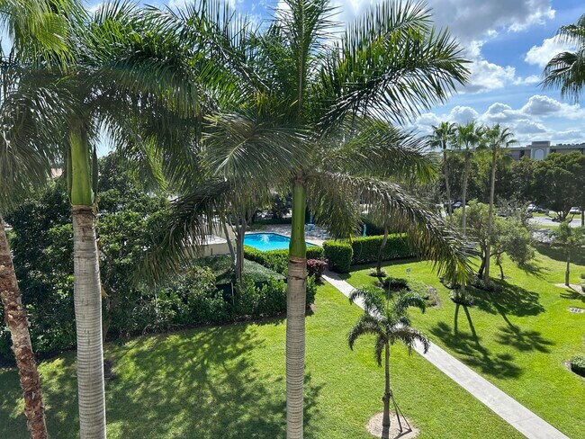 26 Royal Palm Way in Boca Raton, FL - Building Photo - Building Photo