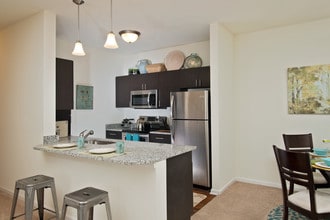 The Residences at Vista Square I & II in Schenectady, NY - Foto de edificio - Building Photo