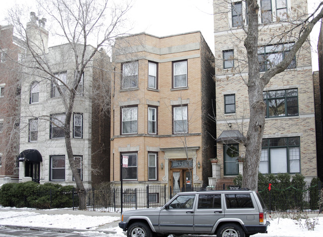 3515 N Wilton Ave in Chicago, IL - Foto de edificio - Building Photo