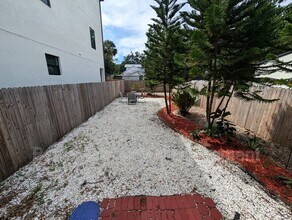 1736 W Cherry St in Tampa, FL - Building Photo - Building Photo