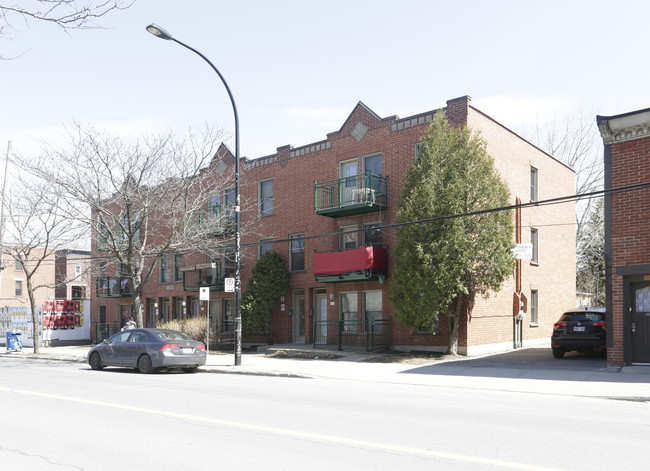 2412-2420 du Centre in Montréal, QC - Building Photo - Primary Photo