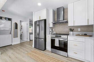 512 49th St in West Palm Beach, FL - Building Photo - Building Photo