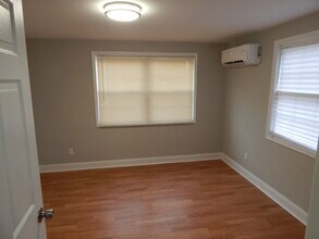 8528 Chestnut Oak Rd in Parkville, MD - Building Photo - Building Photo