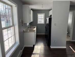 17 Orchard Pl in Poughkeepsie, NY - Foto de edificio - Building Photo