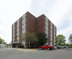 Poplar Court Apartments