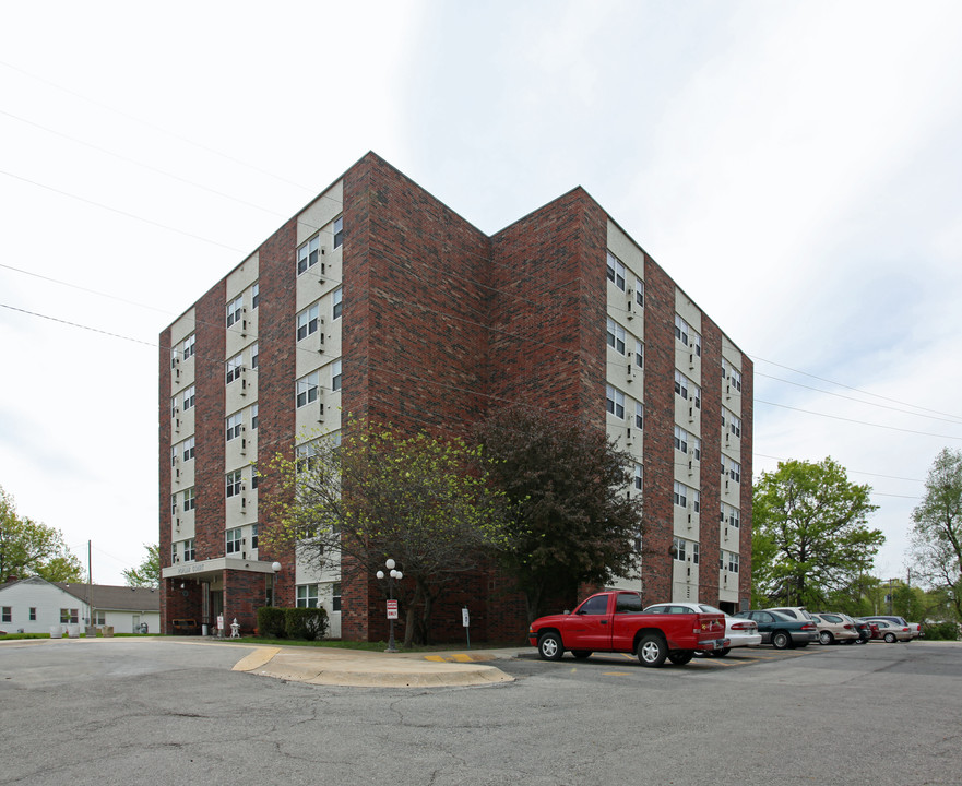 Poplar Court in Olathe, KS - Foto de edificio