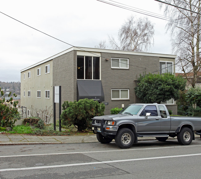 Townview Apartments in Seattle, WA - Building Photo - Building Photo