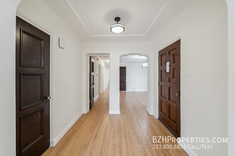 1116 S Point View St in Los Angeles, CA - Building Photo - Building Photo