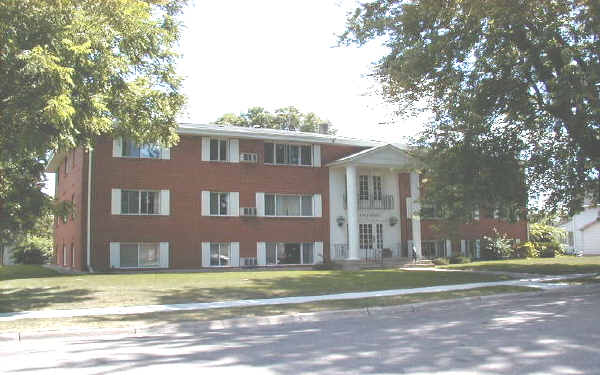 Park Apartments in Waconia, MN - Building Photo - Building Photo