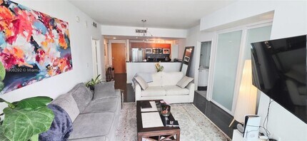 253 NE 2nd St, Unit 1601 in Miami, FL - Foto de edificio - Building Photo