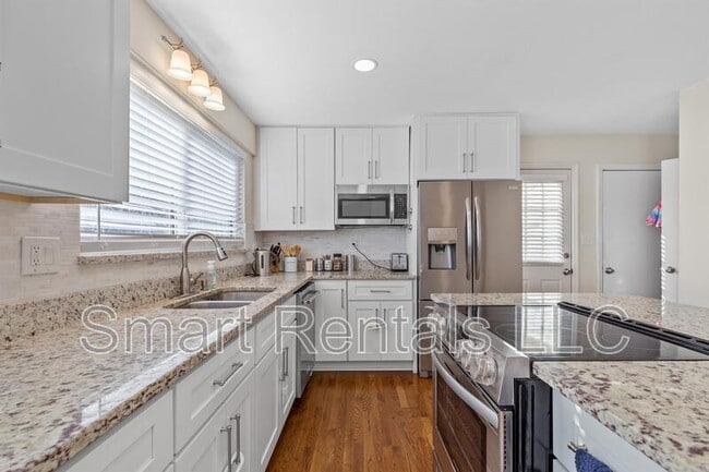 12958 Ambois Dr