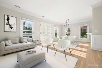 62 Sherwood Pl in Greenwich, CT - Building Photo - Building Photo