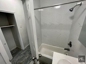 3BR 1BA 1100sft Floor Through in Brooklyn, NY - Building Photo - Building Photo