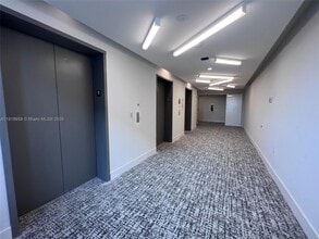 5250 NW 84th Ave in Doral, FL - Building Photo - Building Photo