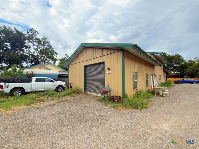 property at 117 Emma St