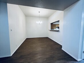 10333 Camino Del Oso NE in Albuquerque, NM - Building Photo - Building Photo