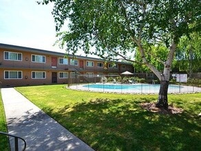 Casa Santa Clara in Santa Clara, CA - Building Photo - Building Photo