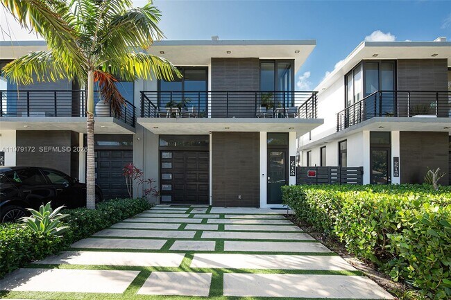 2516 NE 21st St in Fort Lauderdale, FL - Building Photo - Building Photo