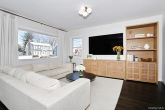 42 E Main St in Stony Point, NY - Building Photo - Building Photo