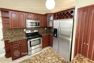 9901 Red Heart Ln in Tamarac, FL - Foto de edificio - Building Photo