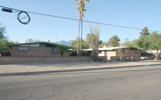 2001-2007 E Hedrick Dr in Tucson, AZ - Foto de edificio - Building Photo