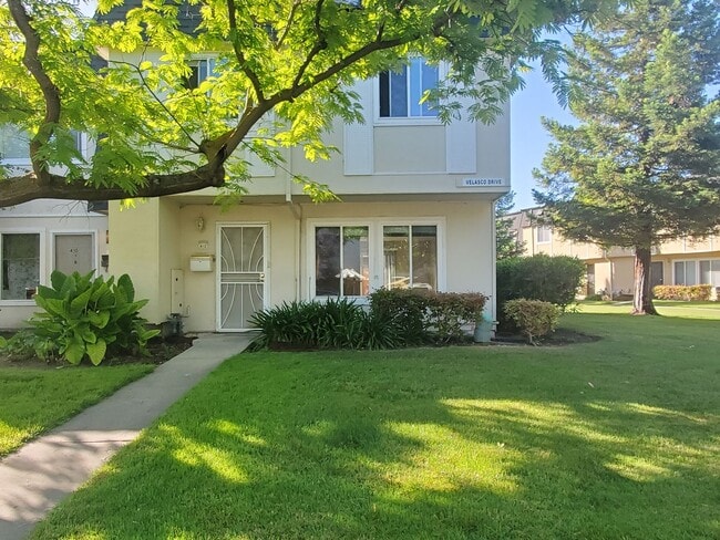 property at 412 Velasco Dr