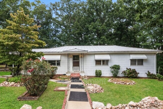 property at 6822 Wallis Dr