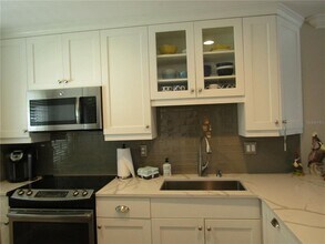 1400 Tarpon Center Dr in Venice, FL - Building Photo - Building Photo