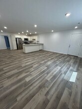 421 E James Dr in Strafford, MO - Building Photo - Building Photo