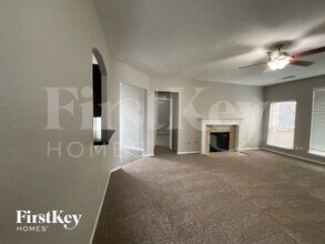 4162 Wells Mark Dr, Unit Unit 9 in Humble, TX - Building Photo - Building Photo