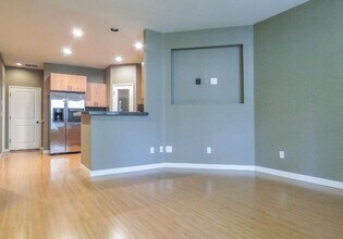 4852 NW Olivares Terrace in Portland, OR - Building Photo - Building Photo