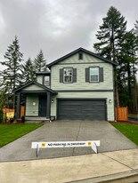 715 184th St Ct E in Spanaway, WA - Building Photo