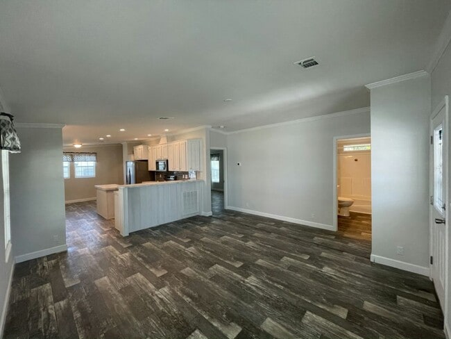 906 Guadeloupe W in Venice, FL - Building Photo - Building Photo
