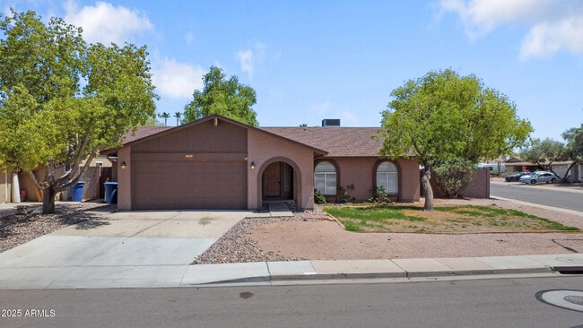 417 W Mission Dr