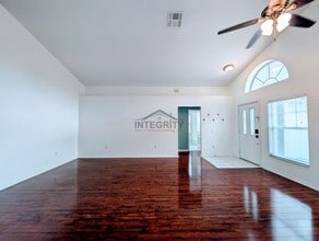 30549 Tremont Dr in Zephyrhills, FL - Building Photo - Building Photo