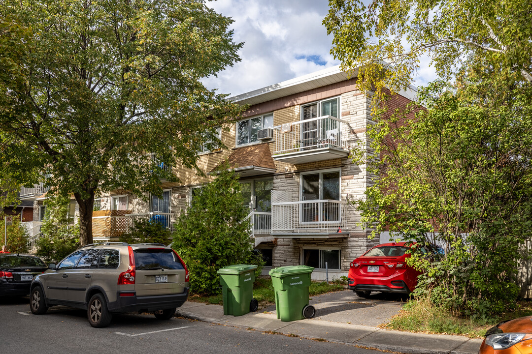 7475 Rhéaume Av in Montréal, QC - Building Photo