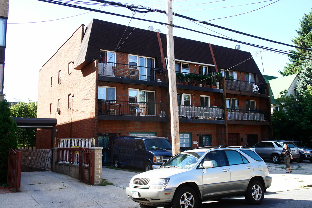 14716-14720 Roosevelt Ave in Flushing, NY - Building Photo