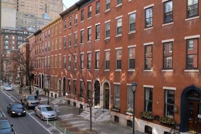 1632 Spruce St in Philadelphia, PA - Foto de edificio - Primary Photo