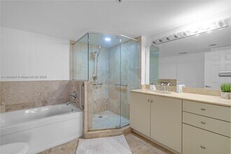 3232 SW 22nd St, Unit 1004 in Miami, FL - Building Photo - Building Photo