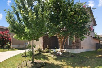 10806 Foals Range in San Antonio, TX - Building Photo - Building Photo