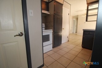 2706 Live Oak Dr in Copperas Cove, TX - Foto de edificio - Building Photo